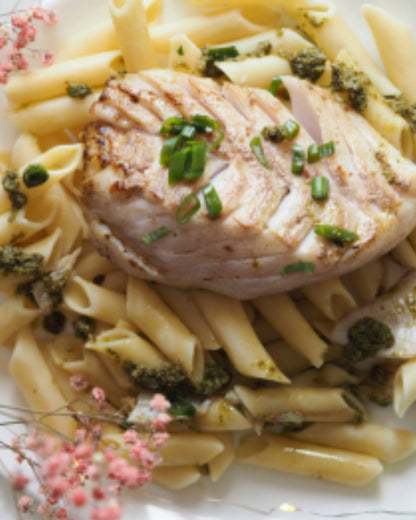 Pâtes avec poisson grillé et herbes, idées de recettes low fodmap pour repas équilibrés